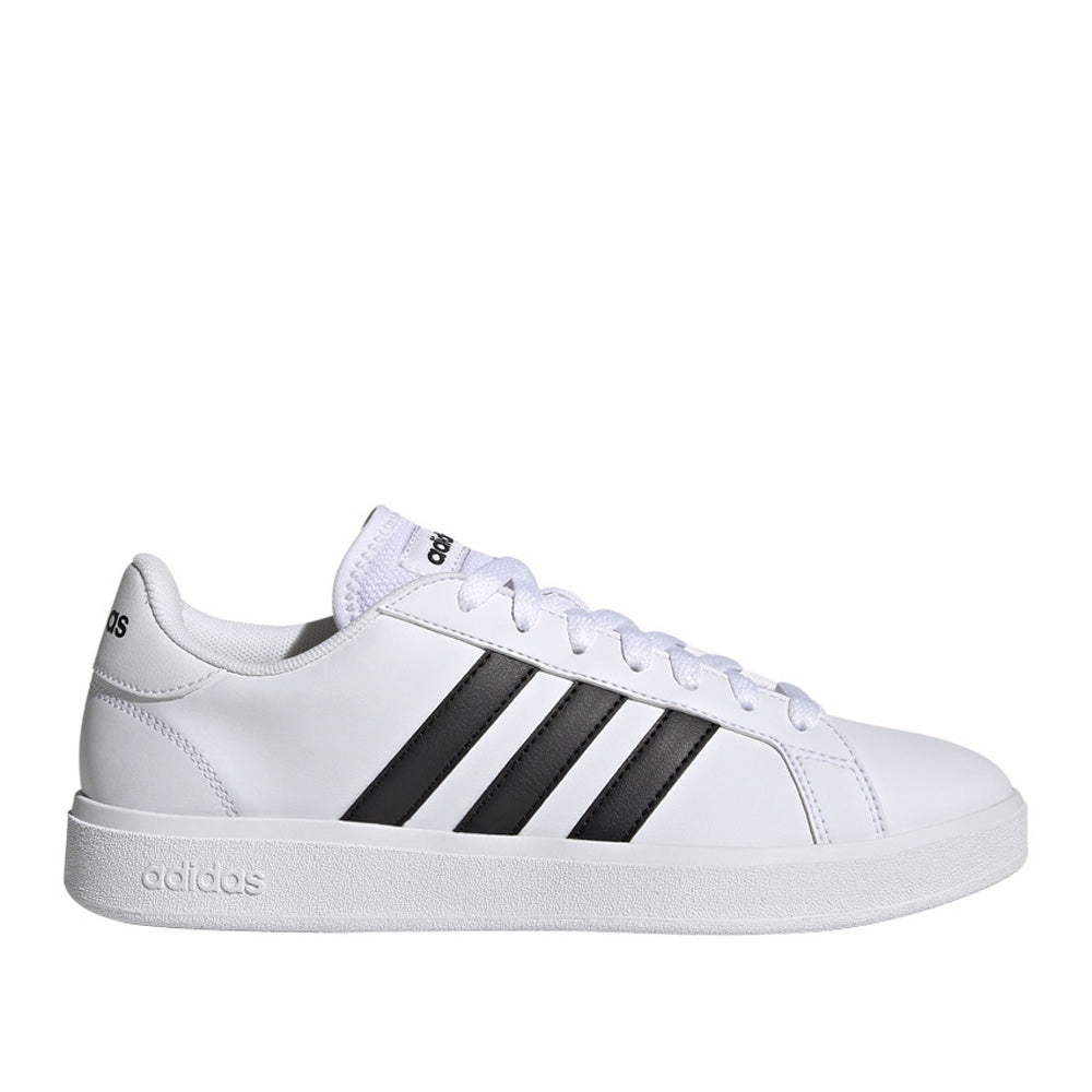520001-adidas-gw9261ftwwhtcblackftwwht_a5a3db26-4cd7-4497-afc4-33e02cb06fd3.jpg