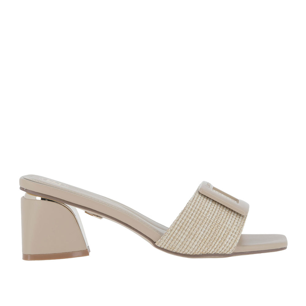 520001-laura-biagiotti-9035raffia-tan_f1429b76-f63c-4c1b-90c4-97044a2be192.jpg